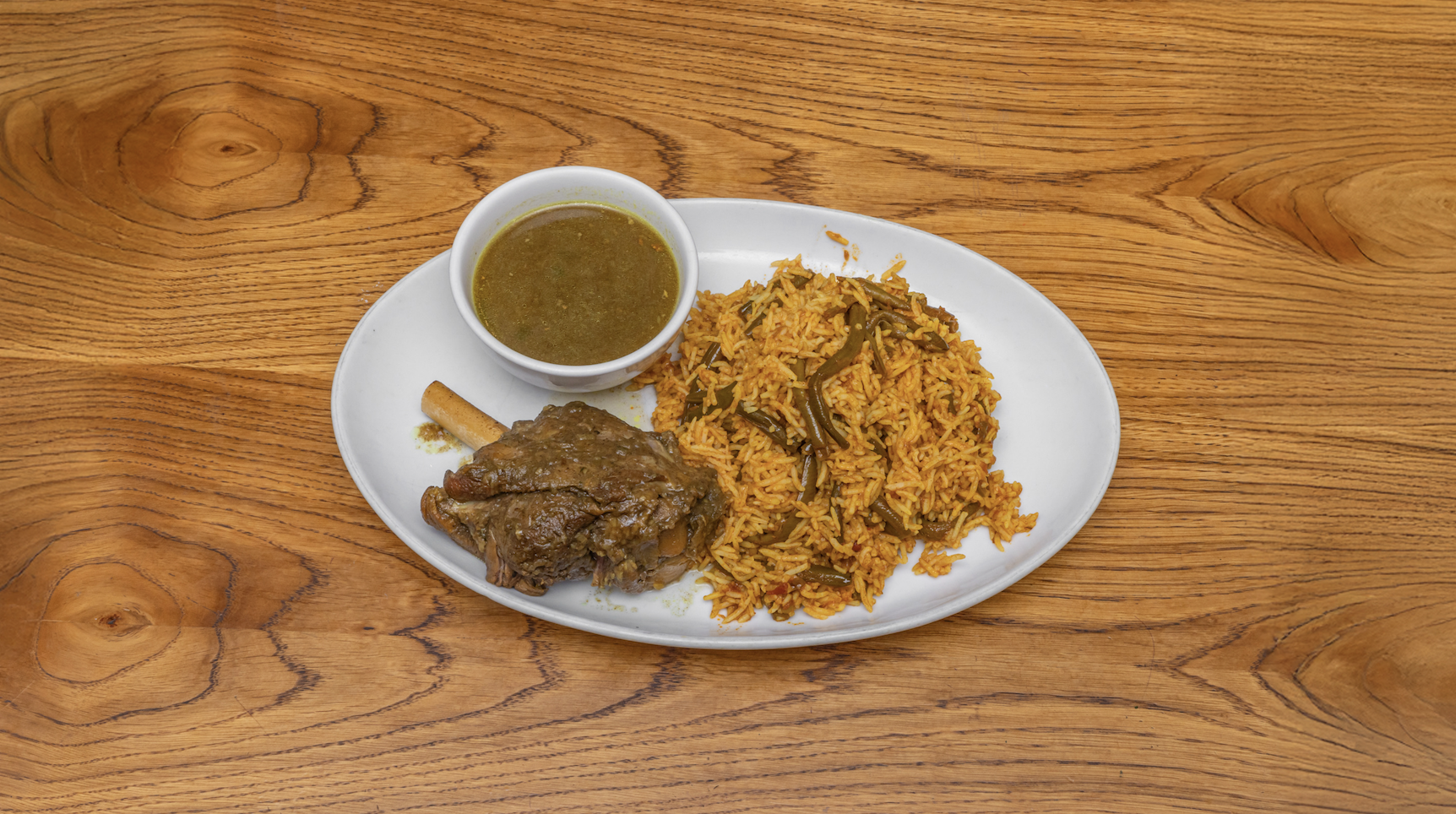 Loobia polo with lamb shank